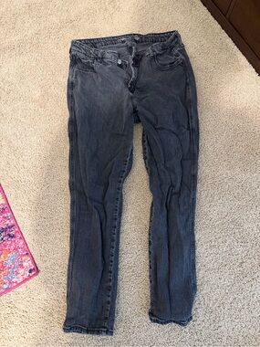 Old Navy Women’s Skinny Jeans in Washed Black